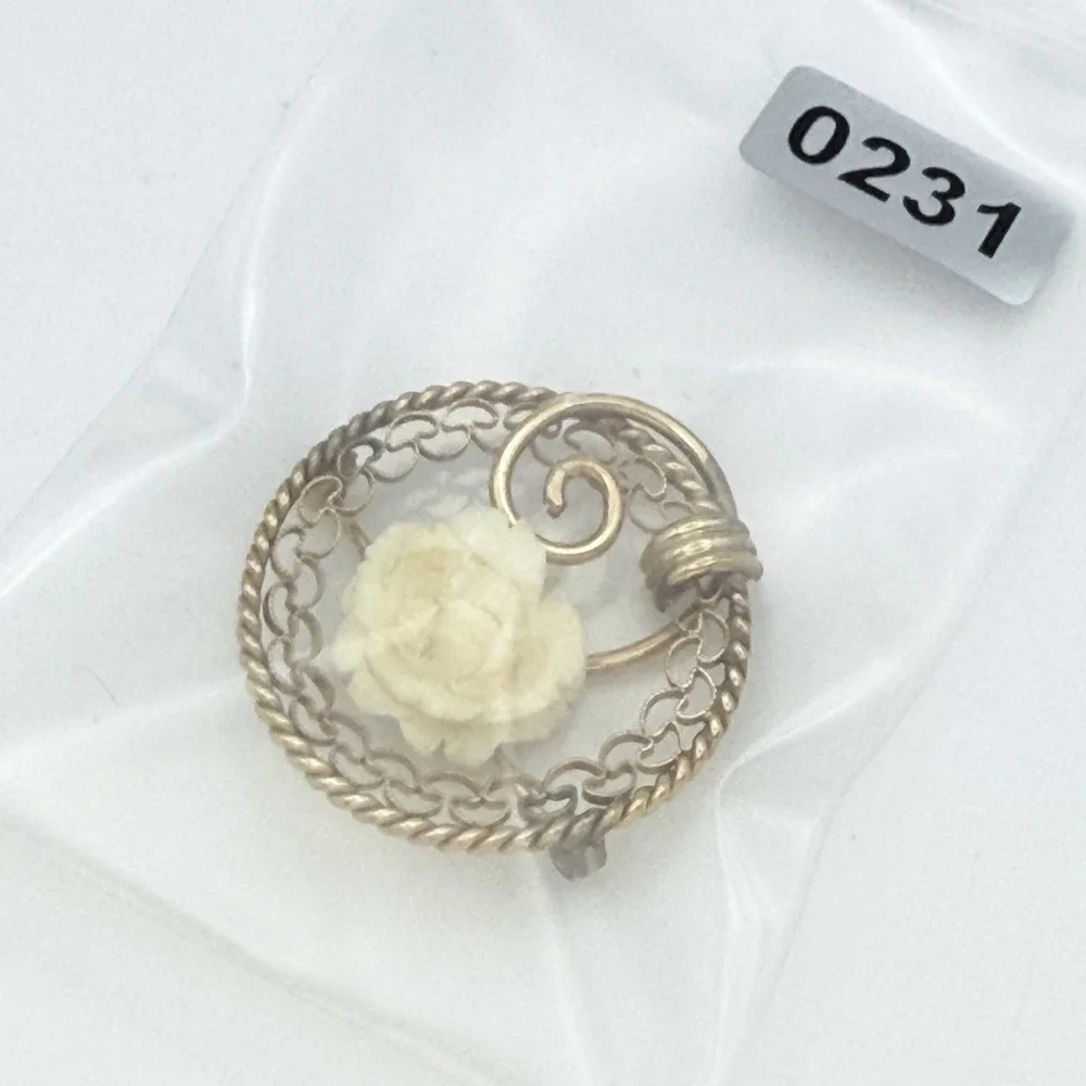 12K Gold Filled Brooch Pin Carved Cream Rose Flower Filigree Circle 1/20 12KT GF